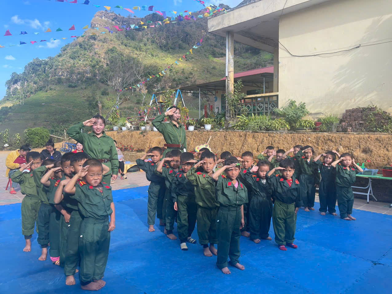 Khai giảng năm học mới